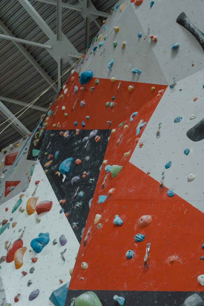 Routenbau Matthias Haller Sportkletterinstruktor, Routensetzer, Wien und Umgebung